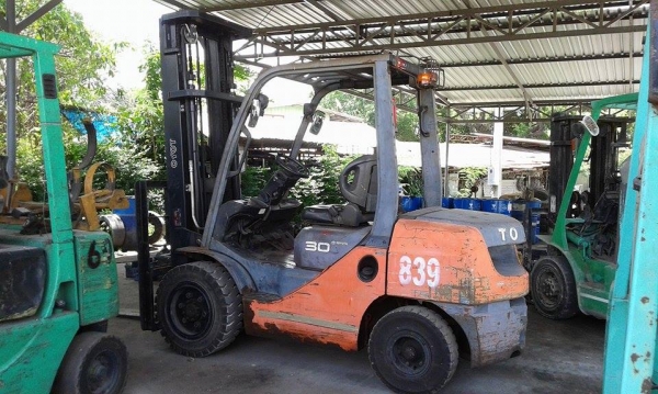 ขายด่วนรถยก 3.0 ตัน TOYOTA 70-8FDJ30