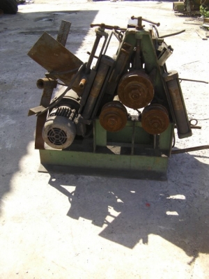 เครื่องดัดท่อดัดเหล็กเก่าญี่ปุ่นยี่ห้อ Plakeyไฟ3เฟส มีระบบเดินหน้าถอยหลัง เหมาะสำหรับงานก่อสร้างหรืองานท่อไอเสียหลายๆอย่างราคา 55,000บาท ดูสินค้าและต่อรองราคาได้ เครื่องดัดท่อดัดเหล็กเก่าญี่ปุ่นยี่ห้อ Plakeyไฟ3เฟส มีระบบเดินหน้าถอยหลัง เหมาะสำหรับงานก่อสร้างหรืองานท่อไอเสียหลายๆอย่างราคา 55,000บาท ดูสินค้าและต่อรองราคาได้