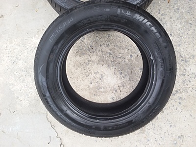 ขายยาง175/65/14 ปี 0613 MICHERLIN  XM2 4 เส้น