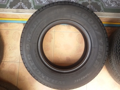ขายยาง195R14C ปี 1410 GOODYEAR  1คู่