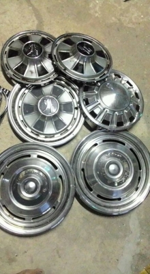 ขายเหมา ฝาตบ เก่าๆ โบราณ 6 ฝา 3 แหวน ทั้งหมด 9 ชิ้น