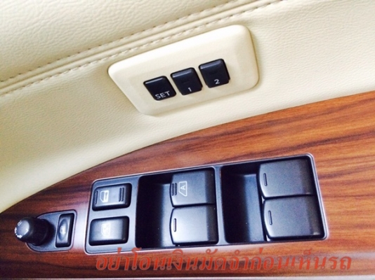 Navi+Sunroof 4หมื่นโลแท้ สภาพสดมาก พร้อมใช้ค่ะ Navi+Sunroof 4หมื่นโลแท้ สภาพสดมาก พร้อมใช้ค่ะ