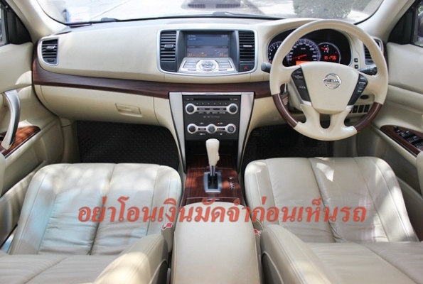 Navi+Sunroof 4หมื่นโลแท้ สภาพสดมาก พร้อมใช้ค่ะ Navi+Sunroof 4หมื่นโลแท้ สภาพสดมาก พร้อมใช้ค่ะ