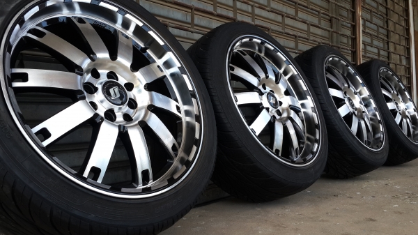 VIP ขอบ 17 4รู100/114 สวยๆ พร้อมยาง ครบชุด