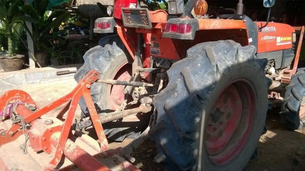 **275,000 บ.ต่อรอง/// รถไถ KUBOTA L4508Di Special **ขาย KUBOTA 4WD 45แรง รถไถ2เพลา 4WD เดิมๆ บางๆ KUBOTA L4508Di Special 4WD เครื่องเดิม เกียร์เดิม ปั้มเดิมๆ ครับ ใช้งาน 2,xxx ชั่วโมง เครื่องดี แน่นดี ปั้มดี แรง ไม่หอบ เครื่อง/เกียร์เดิม ไม่เคยแกะ เกียร์ด **275,000 บ.ต่อรอง/// รถไถ KUBOTA L4508Di Special **ขาย KUBOTA 4WD 45แรง รถไถ2เพลา 4WD เดิมๆ บางๆ KUBOTA L4508Di Special 4WD เครื่องเดิม เกียร์เดิม ปั้มเดิมๆ ครับ ใช้งาน 2,xxx ชั่วโมง เครื่องดี แน่นดี ปั้มดี แรง ไม่หอบ เครื่อง/เกียร์เดิม ไม่เคยแกะ เกียร์ด