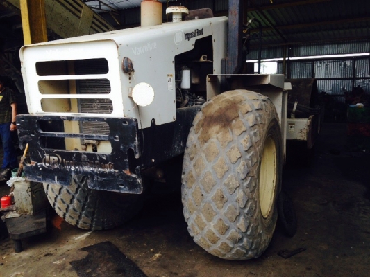 ขายรถบด INGERSOLLRAND สองเพลา เปลือกเดียว เอกสารเล่ม ราคา 850000