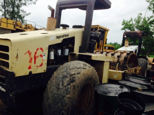 ขายรถบด INGERSOLLRAND สองเพลา เปลือกเดียว เอกสารเล่ม ราคา 850000