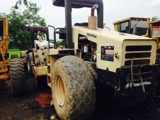 ขายรถบด INGERSOLLRAND สองเพลา เปลือกเดียว เอกสารเล่ม ราคา 850000