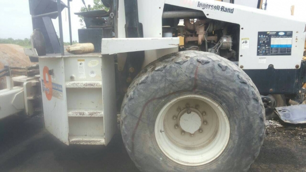 ขายรถบด INGERSOLLRAND สองเพลา เปลือกเดียว เอกสารเล่ม ราคา 850000