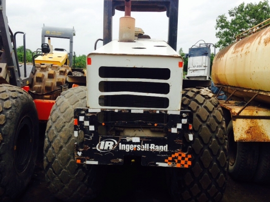 ขายรถบด INGERSOLLRAND สองเพลา เปลือกเดียว เอกสารเล่ม ราคา 850000