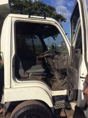 6ล้อISUZU ดั๊ม2เพลา (4WD) เครื่อง4HG1 (130 แรง)ครัทซีใหญ่ ช่วงล่างใหญ่ พาว์เวอร์ ไฟฟ้า รถเดิมๆสภาพสวยจัด มีสโลพร้อมใช้งาน ขาย 600,000 บาท (ศุภากร 081-1903107, 081-4252943)