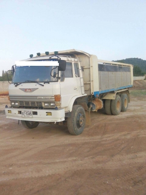 สิบล้อมือสอง/  Hino Sumo 227 EM100 ช่วงล่าง ZM 10 น๊อตเต็มพร้อม