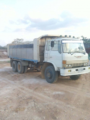 สิบล้อมือสอง/  Hino Sumo 227 EM100 ช่วงล่าง ZM 10 น๊อตเต็มพร้อม