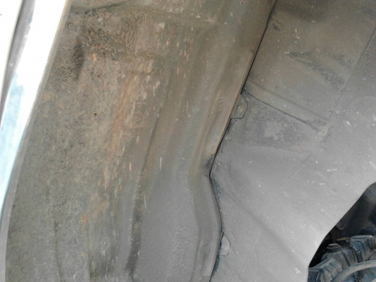 รถฮีโน่ 10 ล้อดั้ม FM3M  240 แรงม้า. ปี 38     สนใจติดต่อ  081 - 6079515