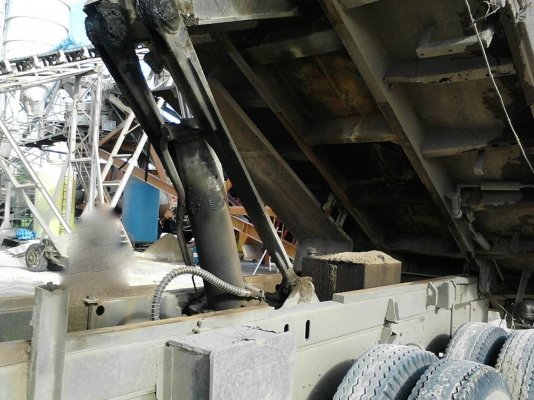 รถฮีโน่ 10 ล้อดั้ม FM3M  240 แรงม้า. ปี 38     สนใจติดต่อ  081 - 6079515