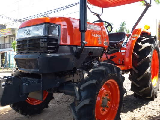 ปัญญาแทรคเตอร์..จัดมาให้ครับ ด่วน!!!คูโบต้า L4508  พร้อมโรตาลี่ตราช้าง RX180 ยางใหม่ 4เส้น เล่มพร้อมครับ (ใบมีดใหม่ 39,000)