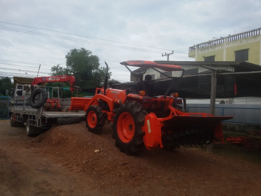 ปัญญาแทรคเตอร์..จัดมาให้ครับ ด่วน!!!คูโบต้า L4508  พร้อมโรตาลี่ตราช้าง RX180 ยางใหม่ 4เส้น เล่มพร้อมครับ (ใบมีดใหม่ 39,000)