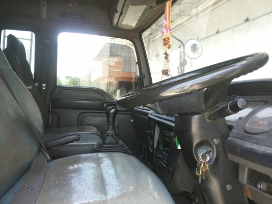 รถบรรทุก 6 ล้อใหญ่ ISUZU รุ่น FTR33 ปี48 เครื่อง200 แรงติดNGV ราคา 530,000 บ.