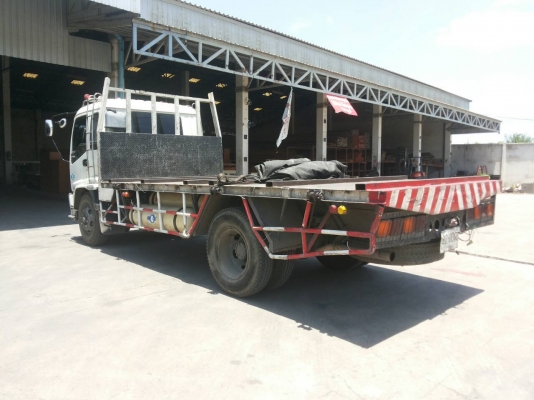 รถบรรทุก 6 ล้อใหญ่ ISUZU รุ่น FTR33 ปี48 เครื่อง200 แรงติดNGV ราคา 530,000 บ.