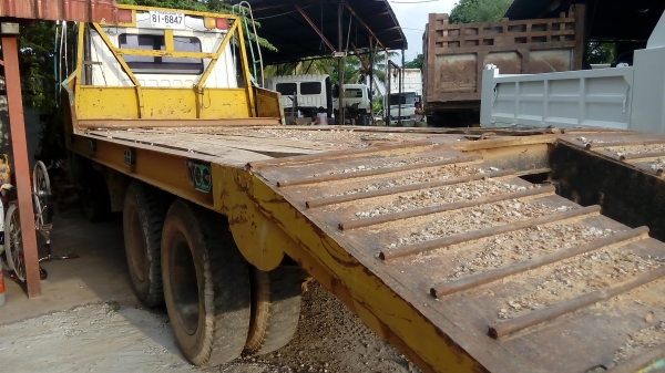 รถสิบล้อหัวลาก