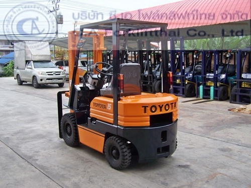 ขายรถ โฟล์คลิฟท์ TOYOTA รุ่น 5FD15
