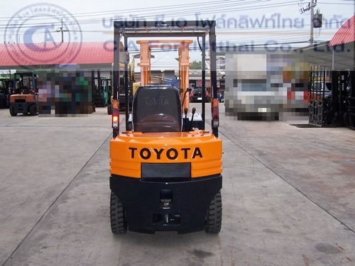 ขายรถ โฟล์คลิฟท์ TOYOTA รุ่น 5FD15