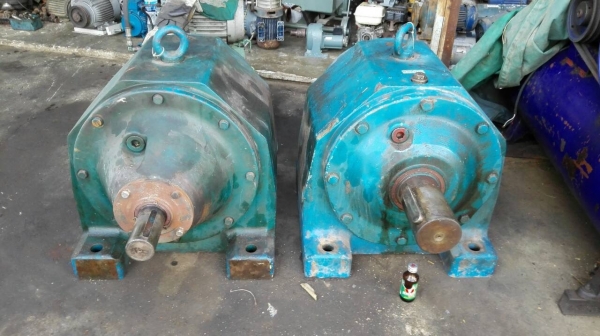 Sale>>หัวเกียร์ทดยักษ์ SEW EURODRIVE อัตราทด 1:43 สภาพสวย มี 2 ตัว โทร 089-2499-123 นครปฐม!!