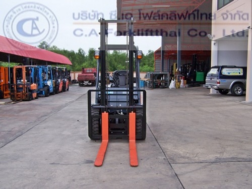 ขายรถ โฟล์คลิฟท์ TOYOTA รุ่น 8FDL30 (รถใหม่ปี 2015 เดือน3)