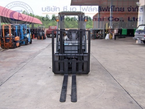 ขายรถ โฟล์คลิฟท์ TOYOTA รุ่น 8FD20