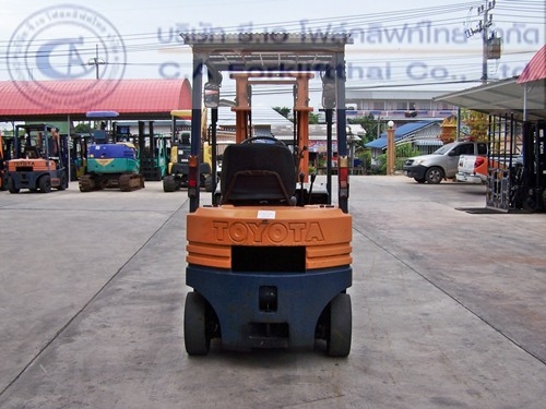 ขายรถ โฟล์คลิฟท์ TOYOTA รุ่น 5FD10