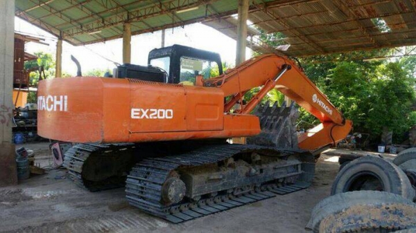 ขายรถแบคโฮ HITACHI EX200-1 เอกสารอินวอย ราคา 550000
