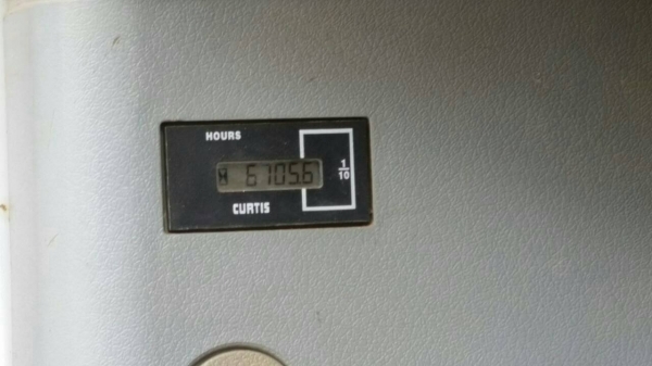 ขายรถแบคโฮ DOOSAN 220LC-V เอกสารอินวอย ไมล์ 6100 ขม.ราคา 650000