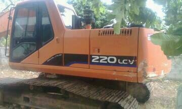 ขายรถแบคโฮ DOOSAN 220LC-V เอกสารอินวอย ไมล์ 6100 ขม.ราคา 650000