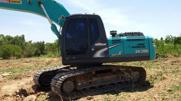 ขายรถแบคโฮ KOBELCO SK200-8 YN12 super X เอกสารอินวอย 2517 ชม.ราคา 2700000