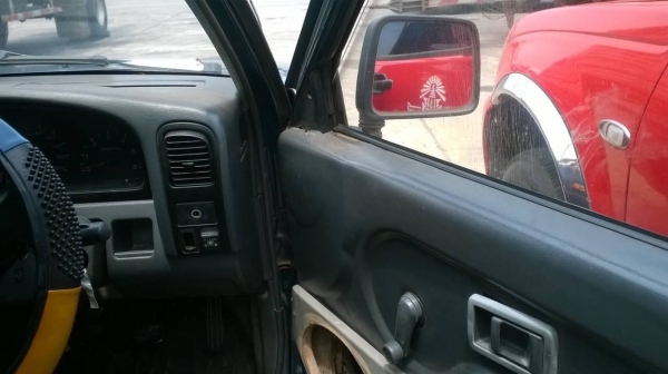 ขาย NISSAN BIG M ปี1995/2538 จอโค้ง วางเครื่อง SR20 ติดแก๊ส NGV คัสซีสวย หน้าเดิม สีบางเดิม ทะเบียนพร้อมโอน