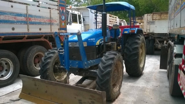 ขายรถไถ NEWHOLLAND TT75 สองเพลา ออกห้างปี 54 เอกสารเล่มทะเบียน อุปกรณ์ผานดันหน้าอย่างเดียว ราคามาคุยกันครับ ขายรถไถ NEWHOLLAND TT75 สองเพลา ออกห้างปี 54 เอกสารเล่มทะเบียน อุปกรณ์ผานดันหน้าอย่างเดียว ราคามาคุยกันครับ