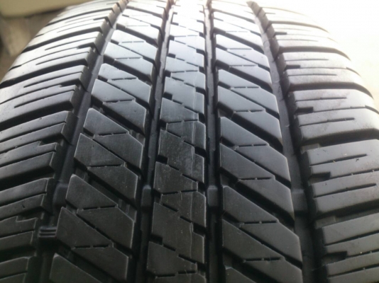 ขายยาง บริดสโตน 265/65R17 ยางสัปดาห์ที่45ปี13 ดอกยางหนาสดเท่ากันไม่แตกลายไม่ร้าวไม่กินข้างไม่มีปะสวยมากๆ จำนวน 1 ชุด