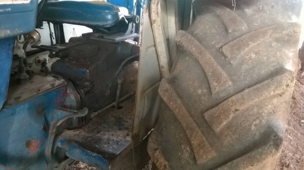 ขายรถไถ FORD 6600 T5 อุปกรณ์มีผานดันหน้า ผาน 3 และผาน 7 เอกสารเล่มทะเบียนครบ ราคาคุยกันได้ครับ ขายรถไถ FORD 6600 T5 อุปกรณ์มีผานดันหน้า ผาน 3 และผาน 7 เอกสารเล่มทะเบียนครบ ราคาคุยกันได้ครับ