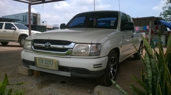 ขาย TOYOTA D4D 2.5 ปี 2004/2547 เครื่องดีมาก คัสซีสวย แอร์เย็น หน้าเดิม สีบาง ทะเบียนพร้อมครับ