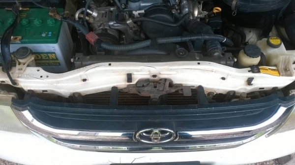 ขาย TOYOTA D4D 2.5 ปี 2004/2547 เครื่องดีมาก คัสซีสวย แอร์เย็น หน้าเดิม สีบาง ทะเบียนพร้อมครับ