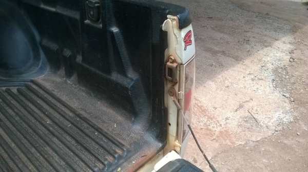 ขาย TOYOTA D4D 2.5 ปี 2004/2547 เครื่องดีมาก คัสซีสวย แอร์เย็น หน้าเดิม สีบาง ทะเบียนพร้อมครับ