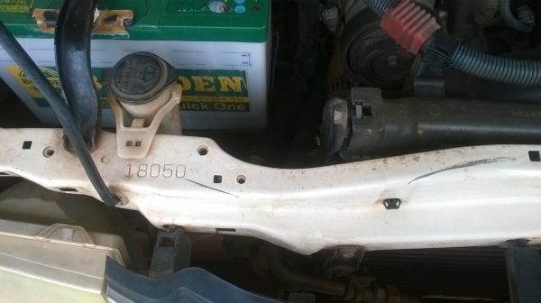 ขาย TOYOTA D4D 2.5 ปี 2004/2547 เครื่องดีมาก คัสซีสวย แอร์เย็น หน้าเดิม สีบาง ทะเบียนพร้อมครับ