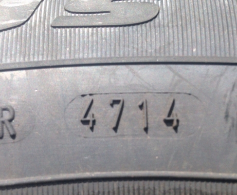 ยางใหม่ Goodyear Duraplus 215 60 16 เส้นล่ะ 2,000 ราคาคุ้มๆ ยางใหม่ Goodyear Duraplus 215 60 16 เส้นล่ะ 2,000 ราคาคุ้มๆ