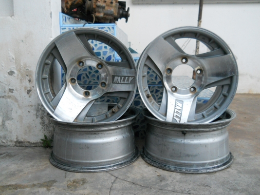 แม็กซ์ Enkei Rally 15"x7" 5รู 139.7 ใส่คาริเบียน แม็กซ์ Enkei Rally 15"x7" 5รู 139.7 ใส่คาริเบียน