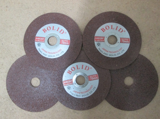 ใบตัดหนา 2.5 mm ยี่ห้อ BOLID รุ่น A46QBF สำหรับลูกหมู 4 นิ้ว