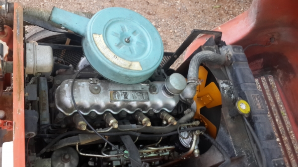 ขายด่วน รถพ่นยา แบบนั่งขับ ขนาด 1,000 ลิตร