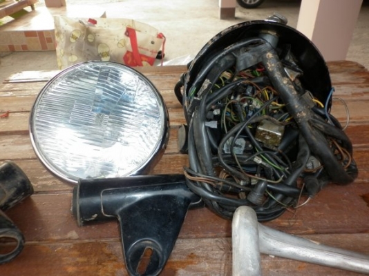 ต้องการขายอะไหล่รถ BMW  R75/6