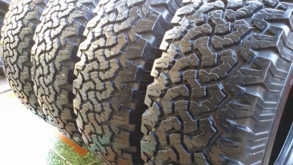 ยาง bf all 265/70/16 ปลายปี 11 สวยๆครับ