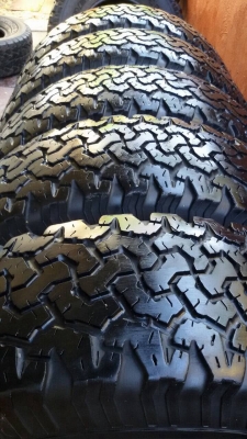 ยาง bf all 31 x 10.5 r15 สวยๆ 5 เส้นครับ ยาง bf all 31 x 10.5 r15 สวยๆ 5 เส้นครับ