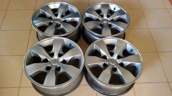 ขายล้อเดิม ฟอร์จูนเนอร์ 16 สวยๆครับ